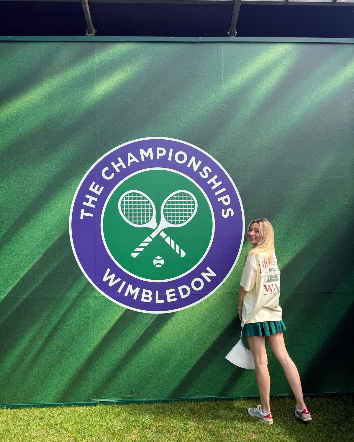 „future lawn tennis WAG“ tee